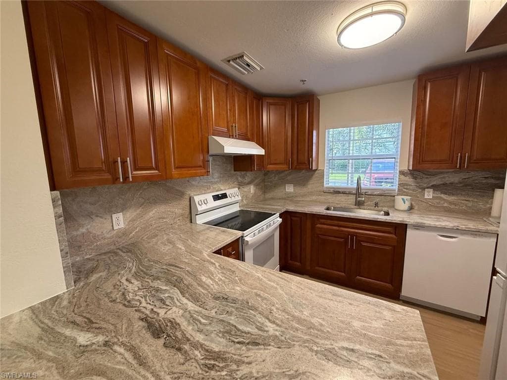 9051 Gervais CIR 1508-11