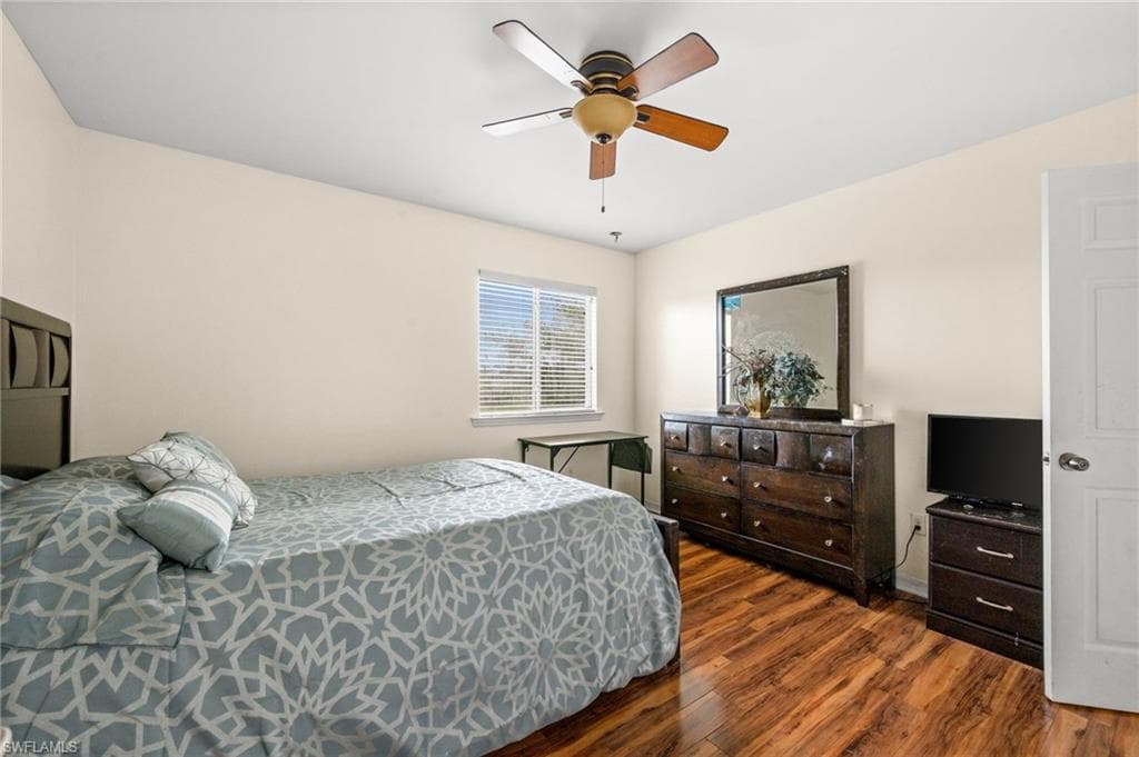 1541 Birdie DR-36