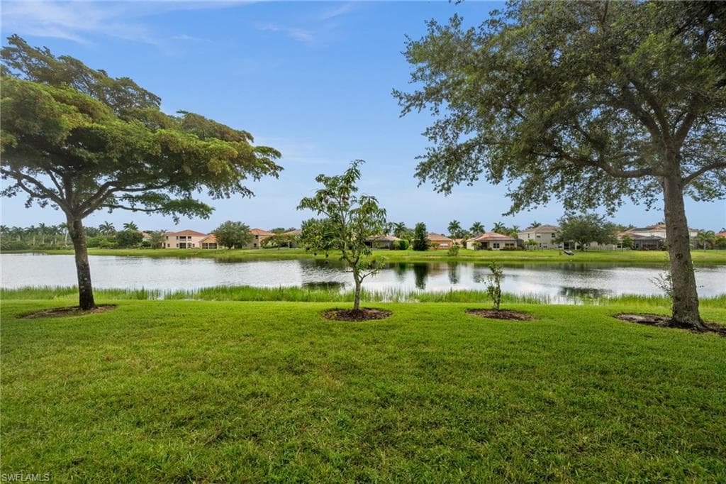 1541 Birdie DR-44