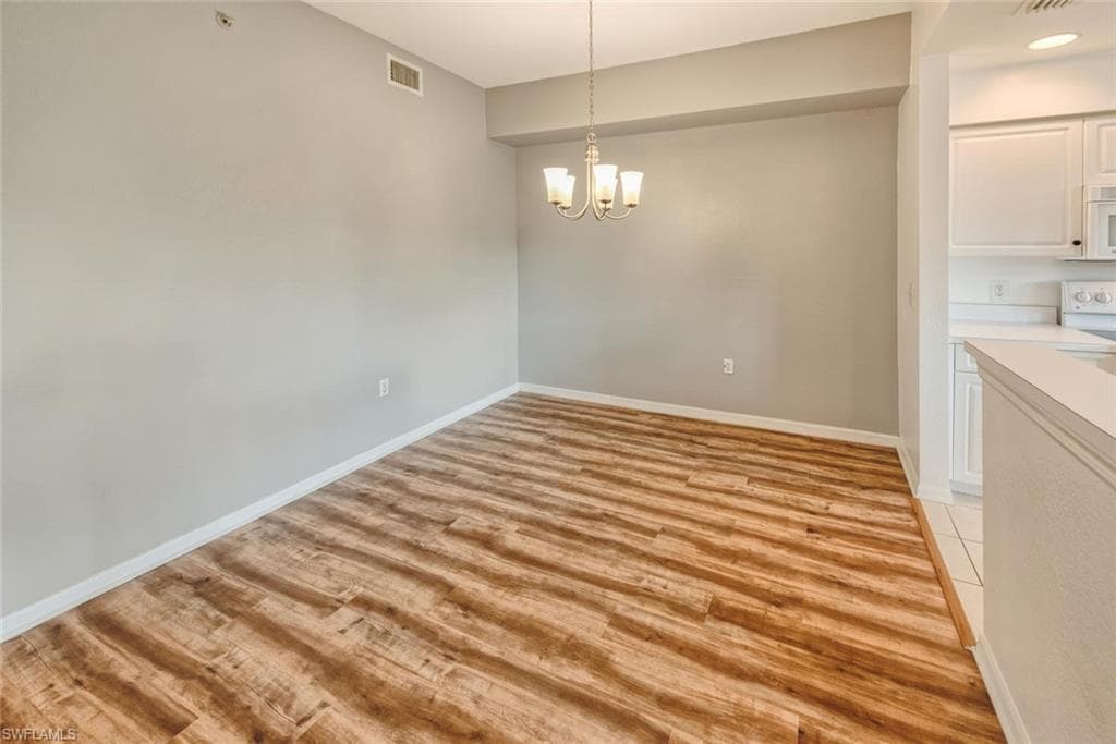 20051 Barletta LN 2515-11