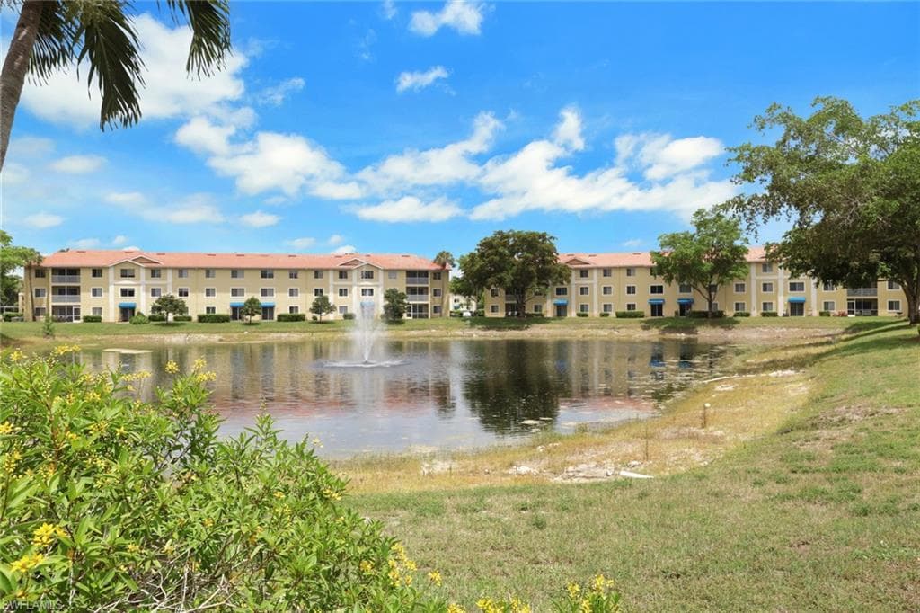 8304 Key Royal CIR 1723-24