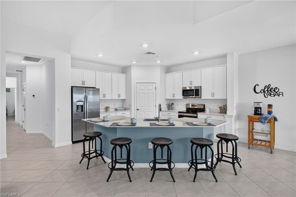12051 Santaluz DR 201-8