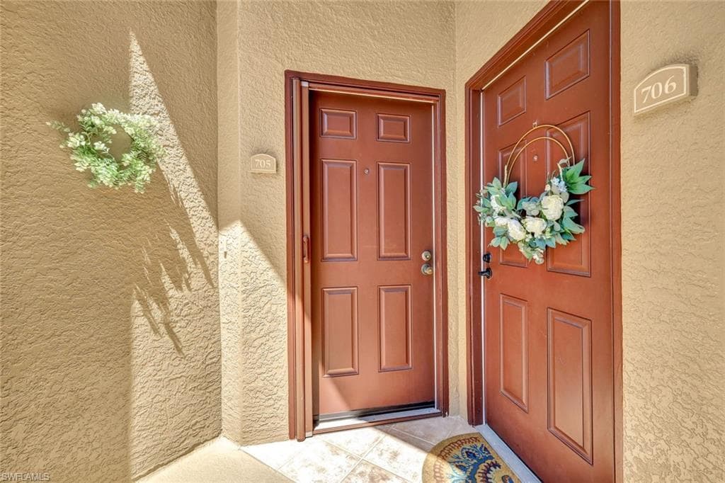 20101 Seagrove ST 705-2