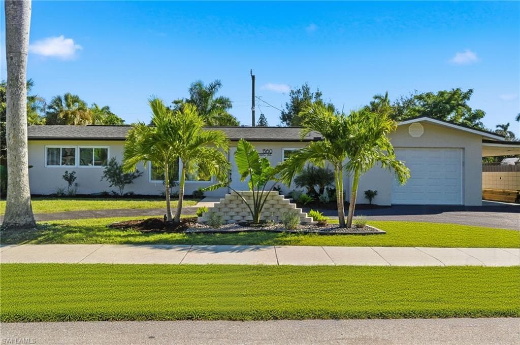 1560 Ricardo AVE-1