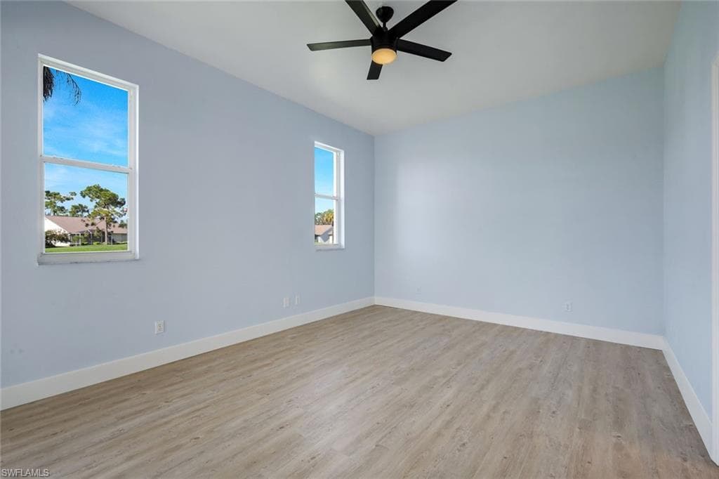 3895 Sabal Springs BLVD-23