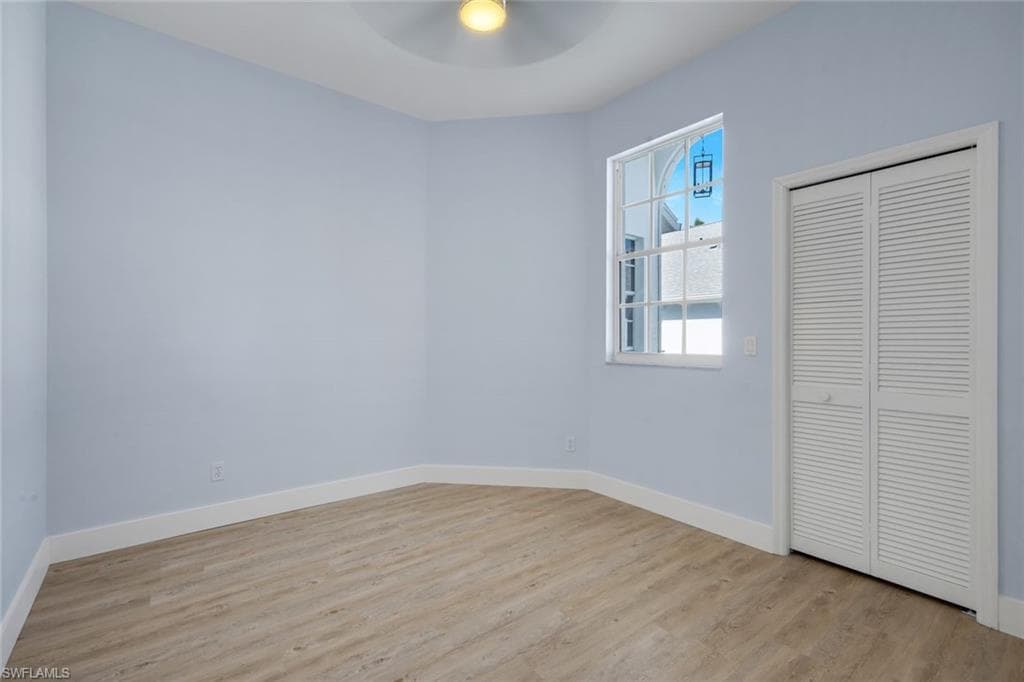 3895 Sabal Springs BLVD-27