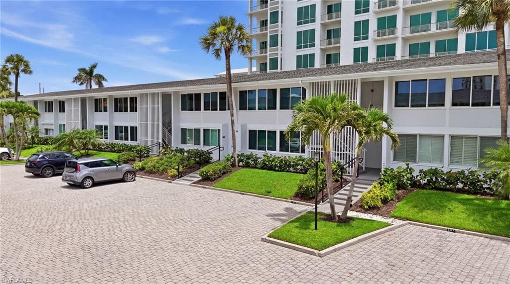 1065 Gulf Shore BLVD N 108-28