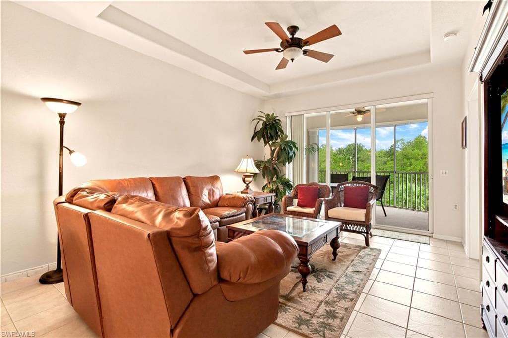 4874 Hampshire CT 303-2