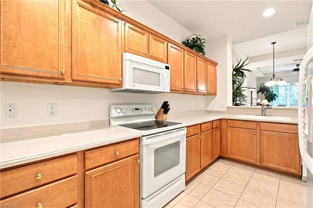 4874 Hampshire CT 303-7