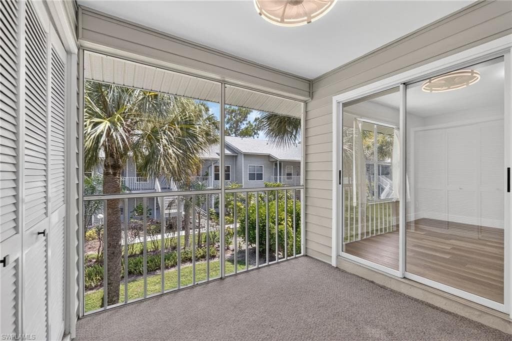 1915 Courtyard WAY 202-27