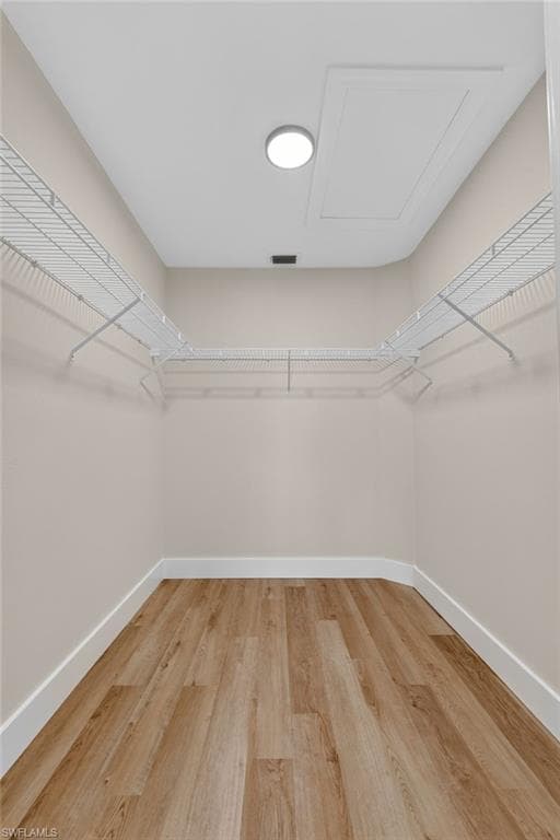 1915 Courtyard WAY 202-17