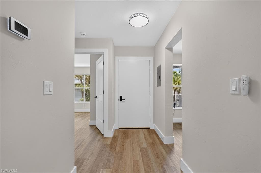 1915 Courtyard WAY 202-5