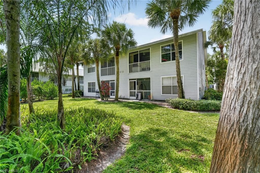 1915 Courtyard WAY 202-33