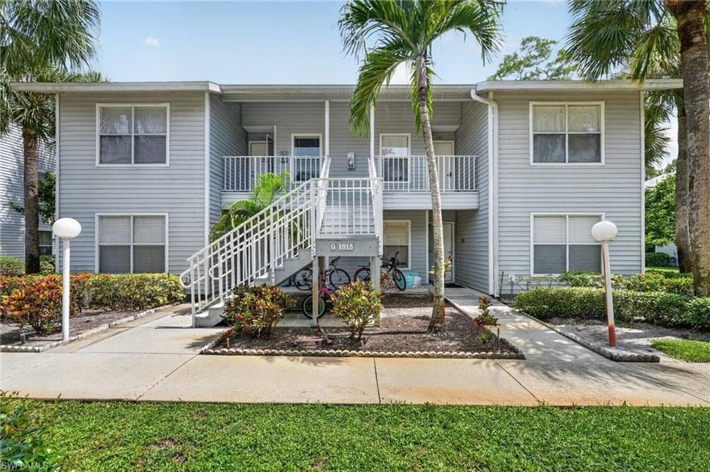 1915 Courtyard WAY 202-37