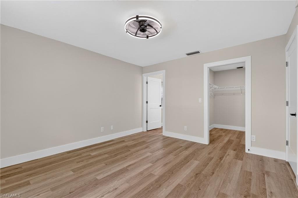 1915 Courtyard WAY 202-11