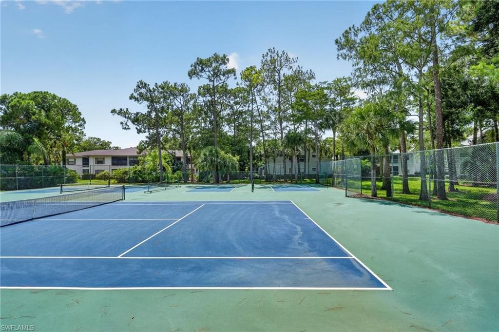 1915 Courtyard WAY 202-40