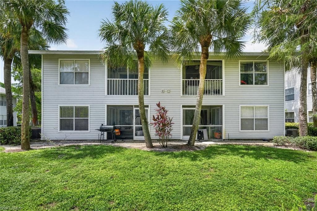 1915 Courtyard WAY 202-35