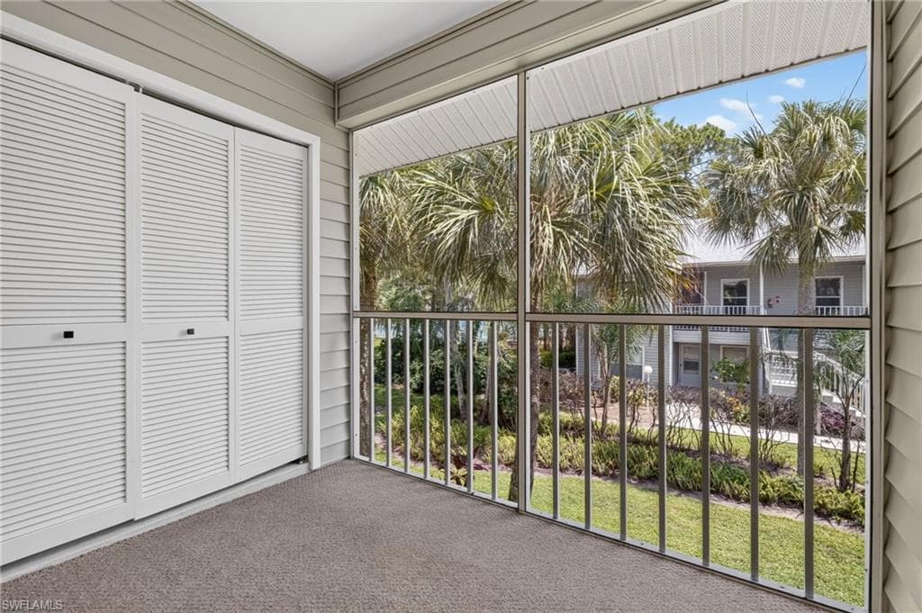 1915 Courtyard WAY 202-29