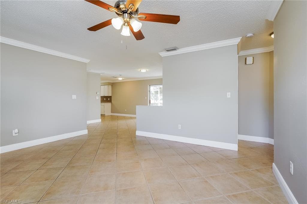 19035 Miami BLVD-2