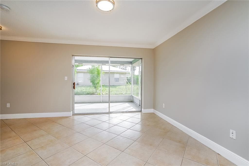 19035 Miami BLVD-5