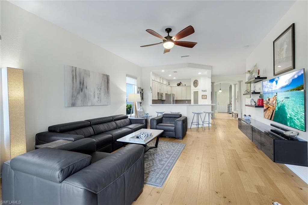 13850 Cleto DR-9