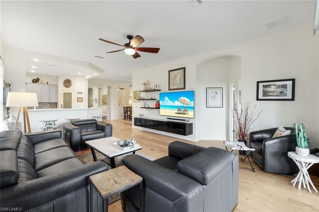 13850 Cleto DR-10
