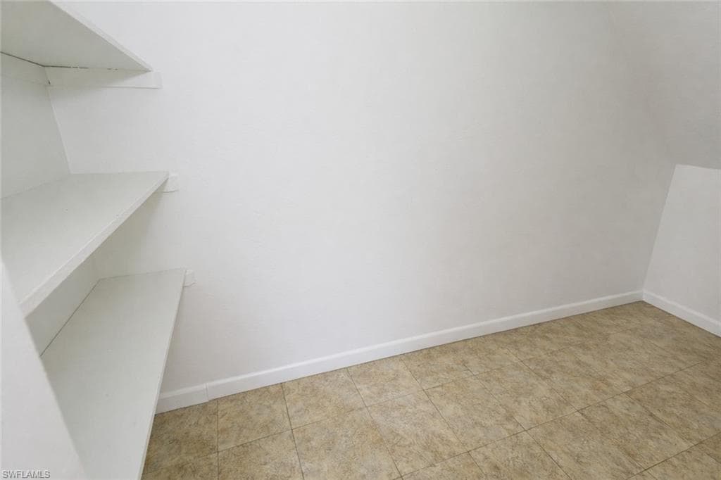 2828 Jackson ST C4-9