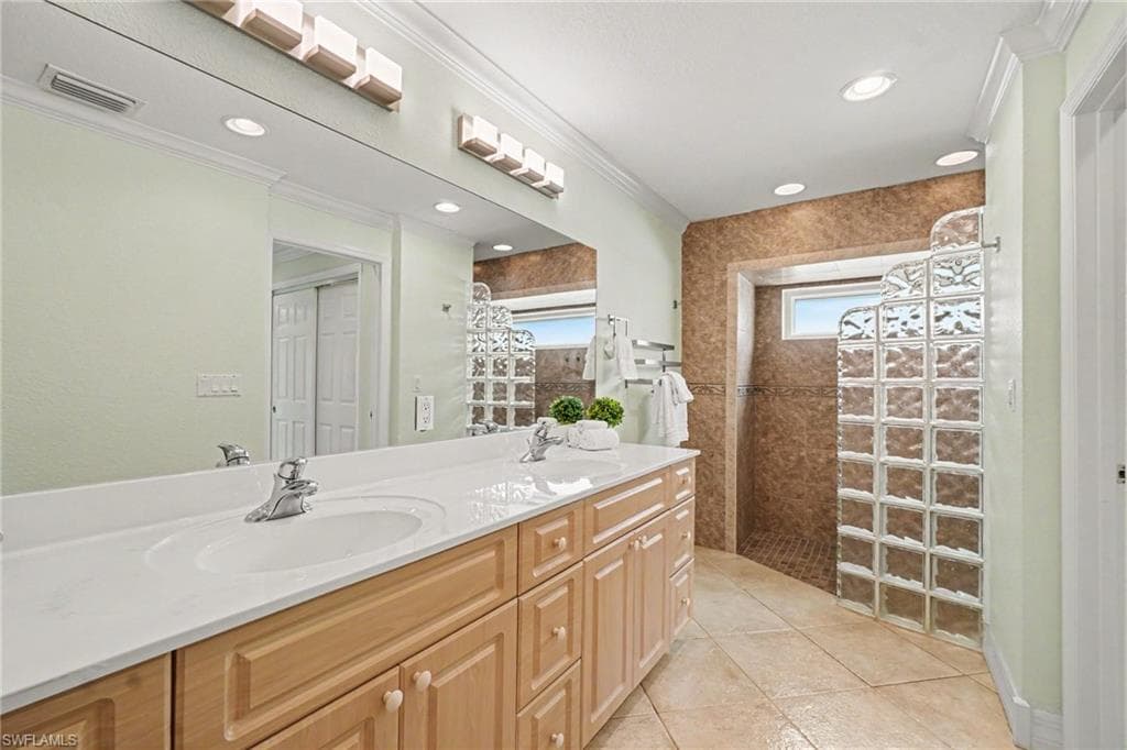 12001 SW Kingsway CIR-17