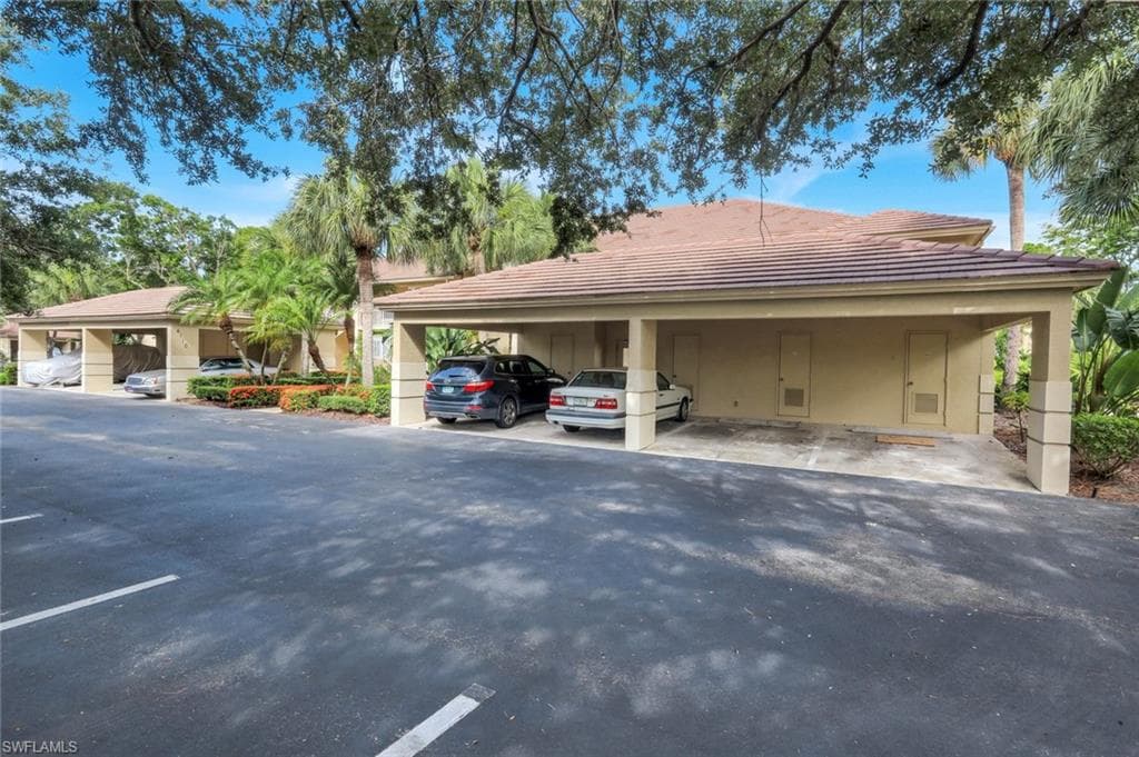 4110 Sawgrass Point DR 104-27