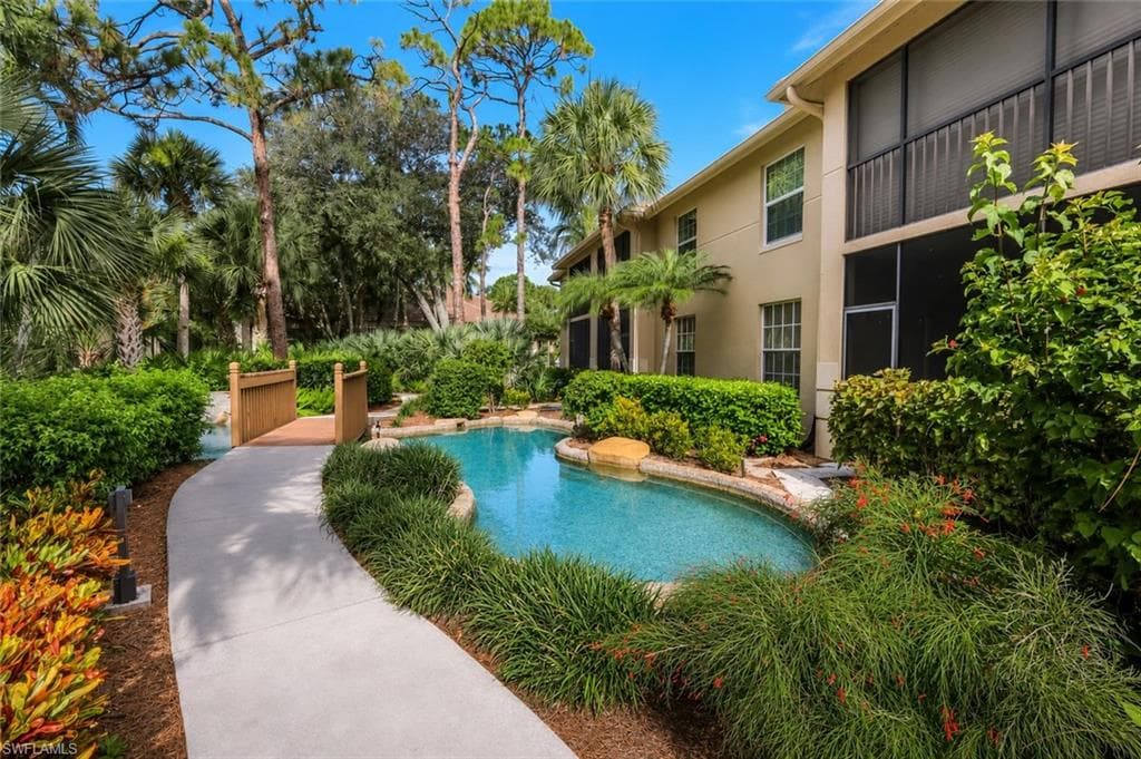 4110 Sawgrass Point DR 104-25