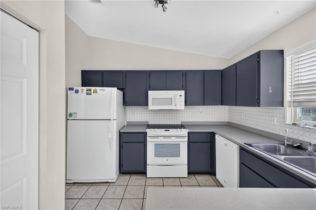 18335 Heather RD-10