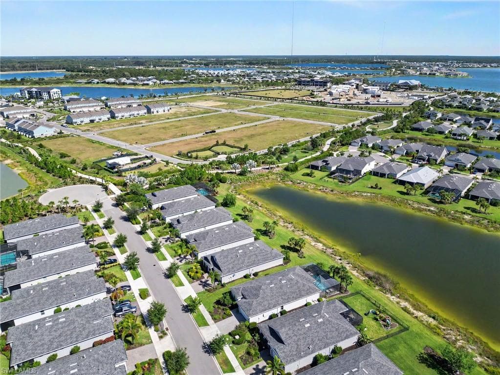 42999 Wiregrass LN-29