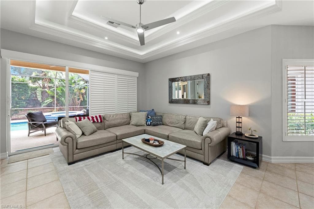 3123 Santorini CT-16