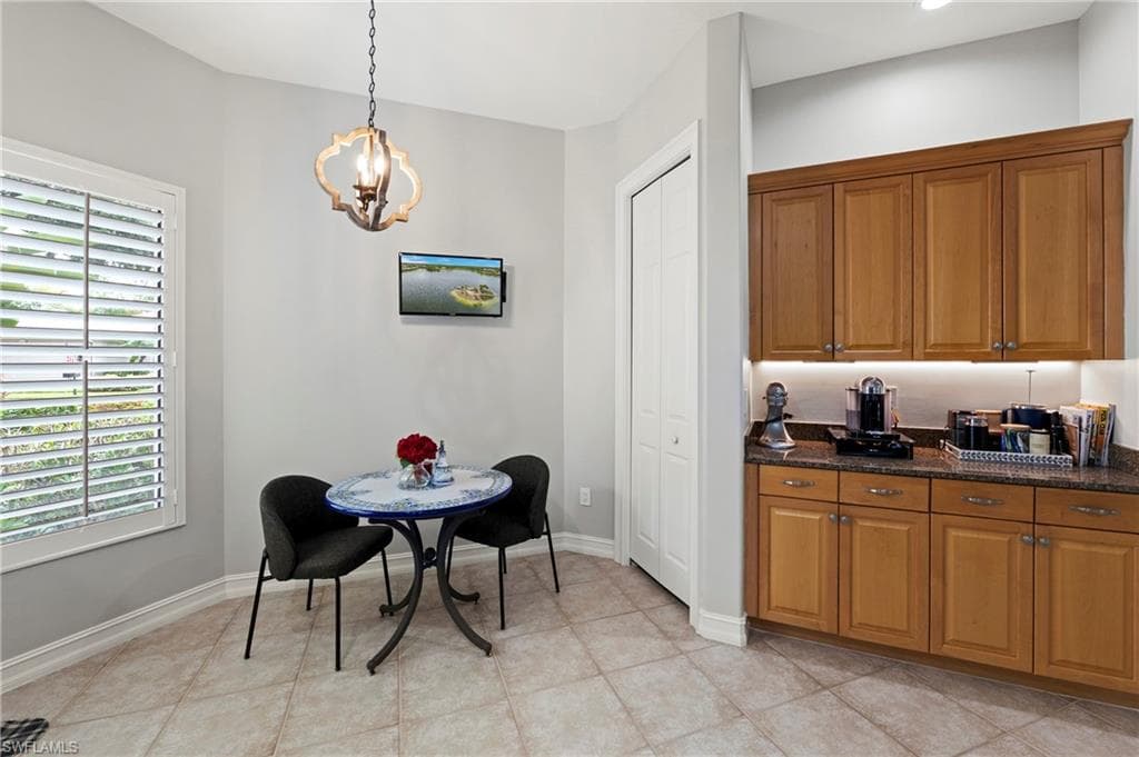 3123 Santorini CT-28