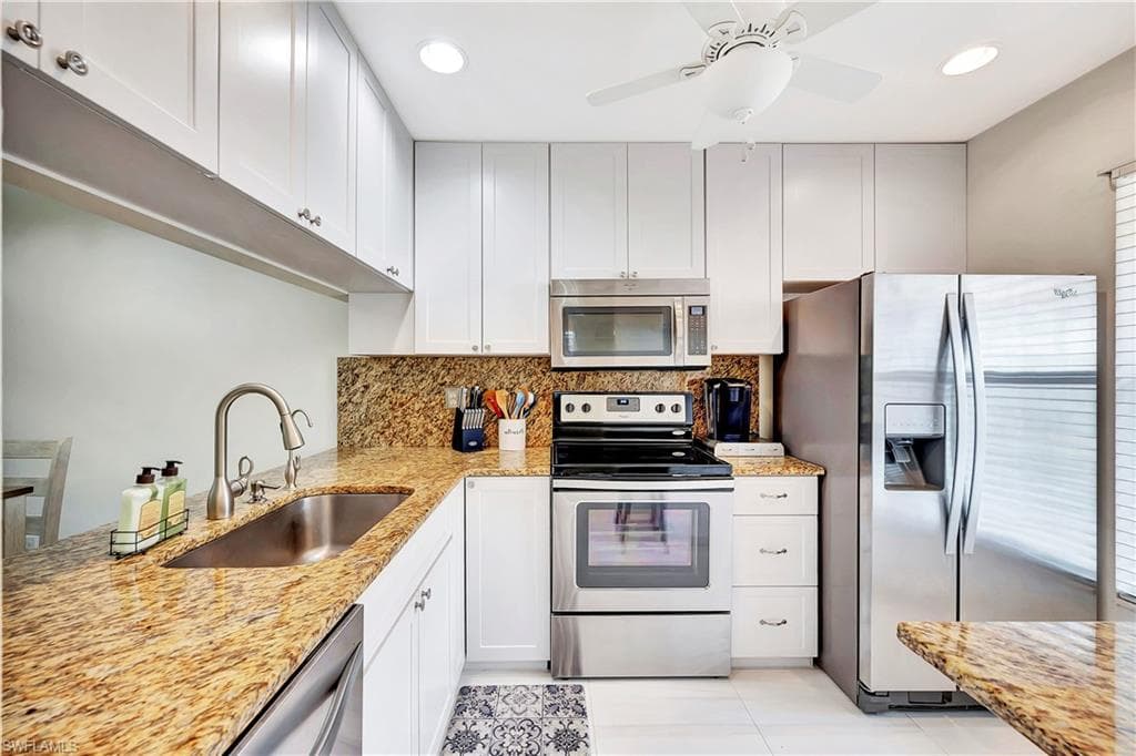 1925 Courtyard WAY F101-17