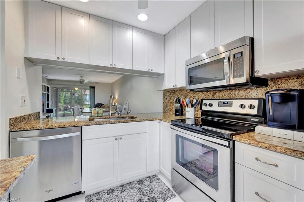 1925 Courtyard WAY F101-7