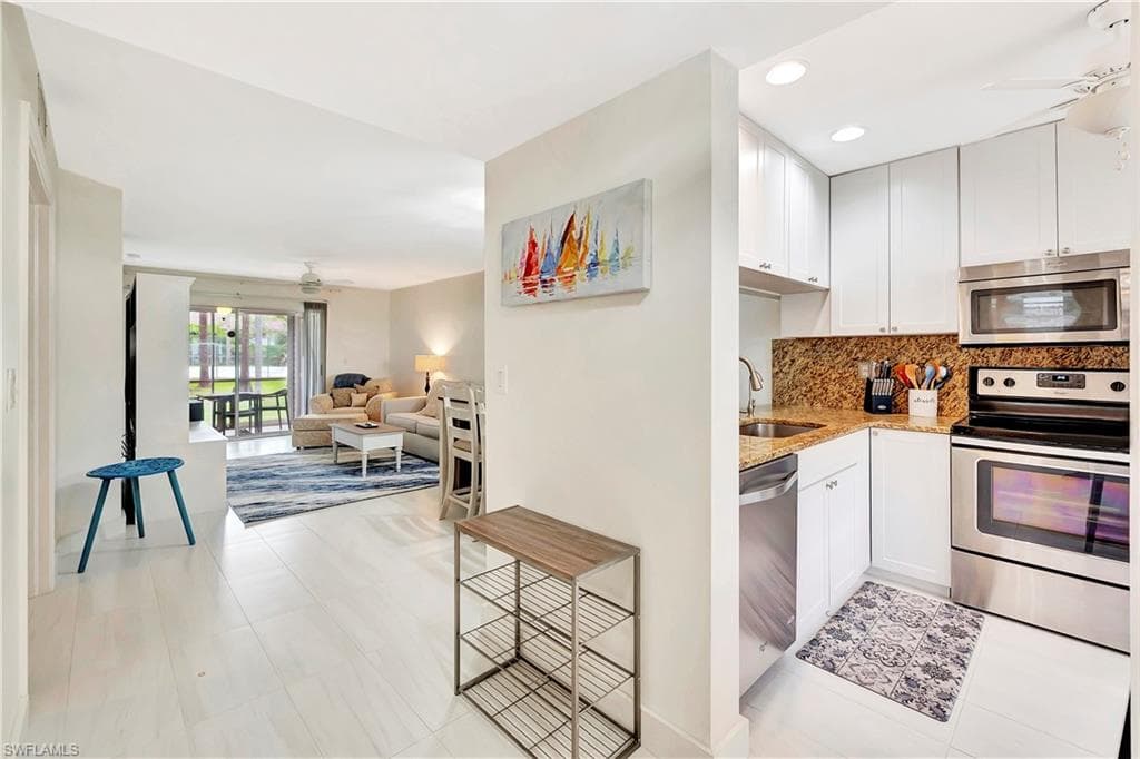 1925 Courtyard WAY F101-1