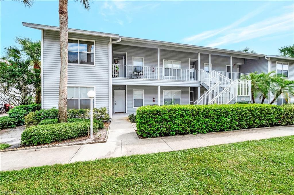 1925 Courtyard WAY F101-20