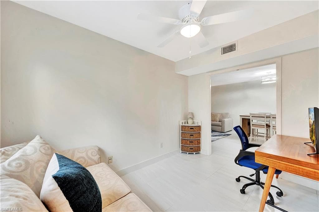 1925 Courtyard WAY F101-19