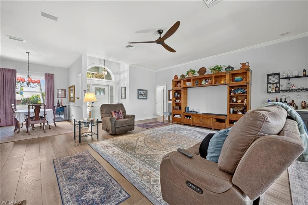 205 2nd ST-7
