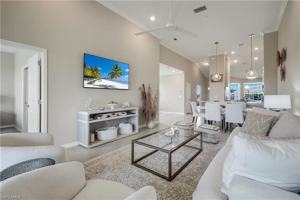 11811 Venetian Lagoon DR 204-5