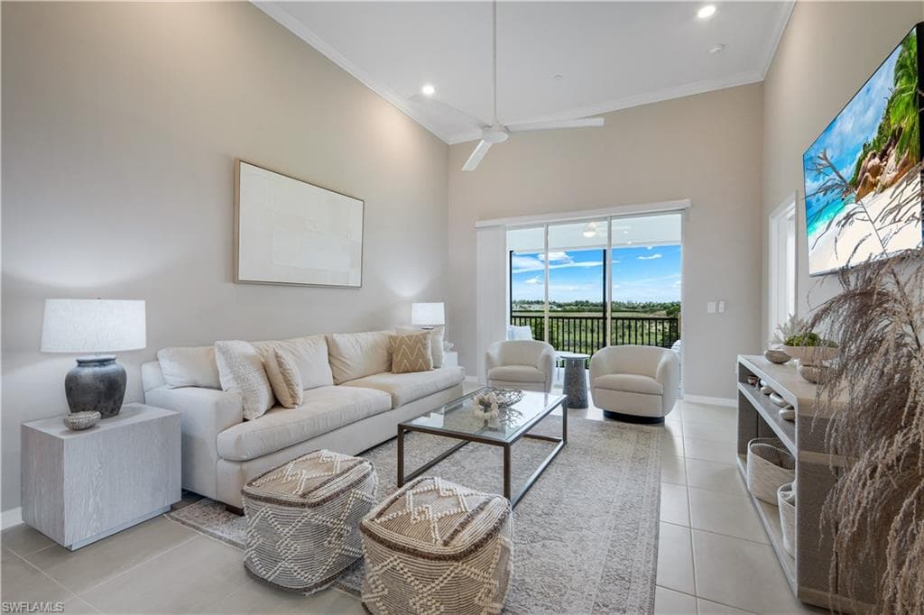 11811 Venetian Lagoon DR 204-7