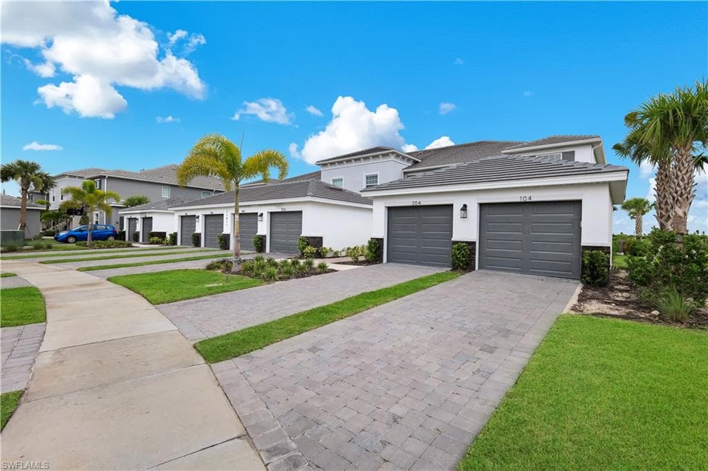 11811 Venetian Lagoon DR 204-32