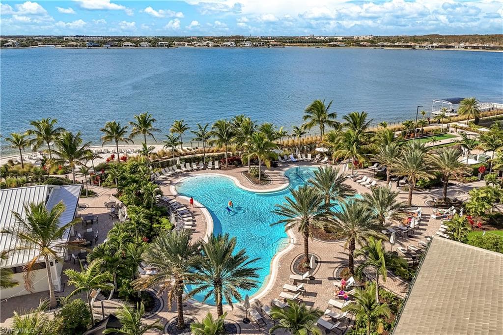 11811 Venetian Lagoon DR 204-33