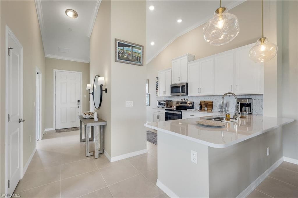 11811 Venetian Lagoon DR 204-14