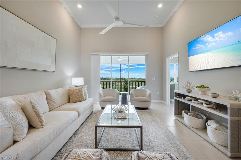 11811 Venetian Lagoon DR 204-7