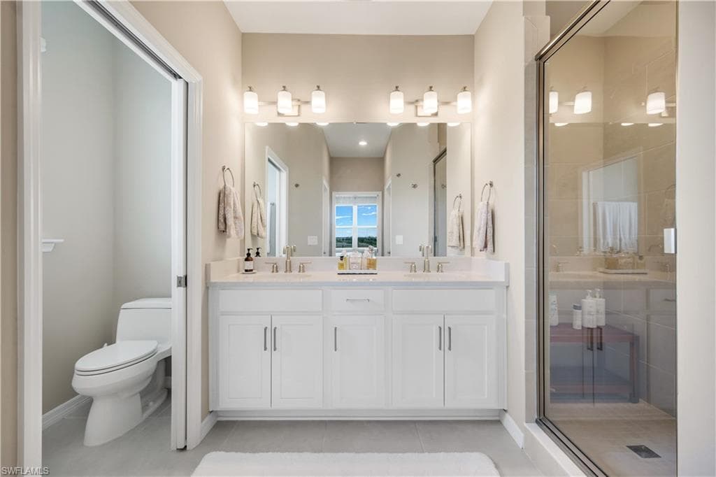 11811 Venetian Lagoon DR 204-25