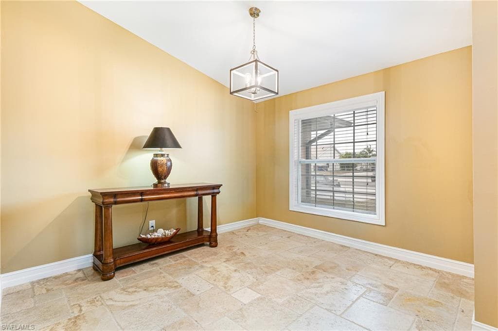 401 Candlewick CIR E-26