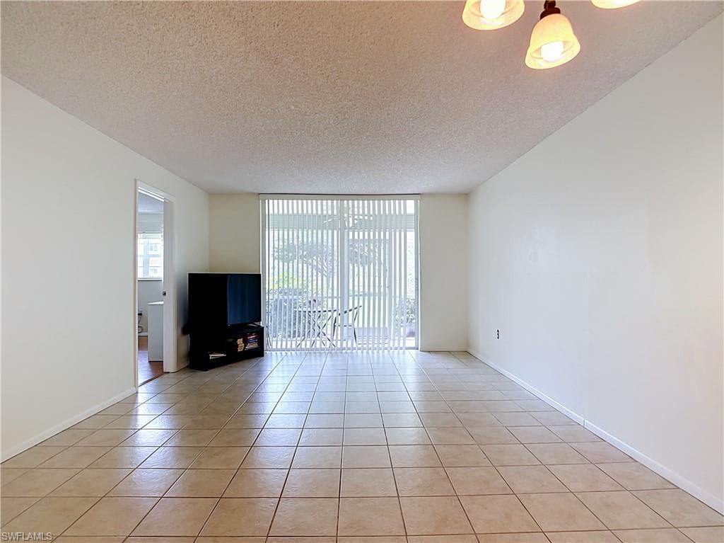 100 Forest Lakes BLVD 109-14