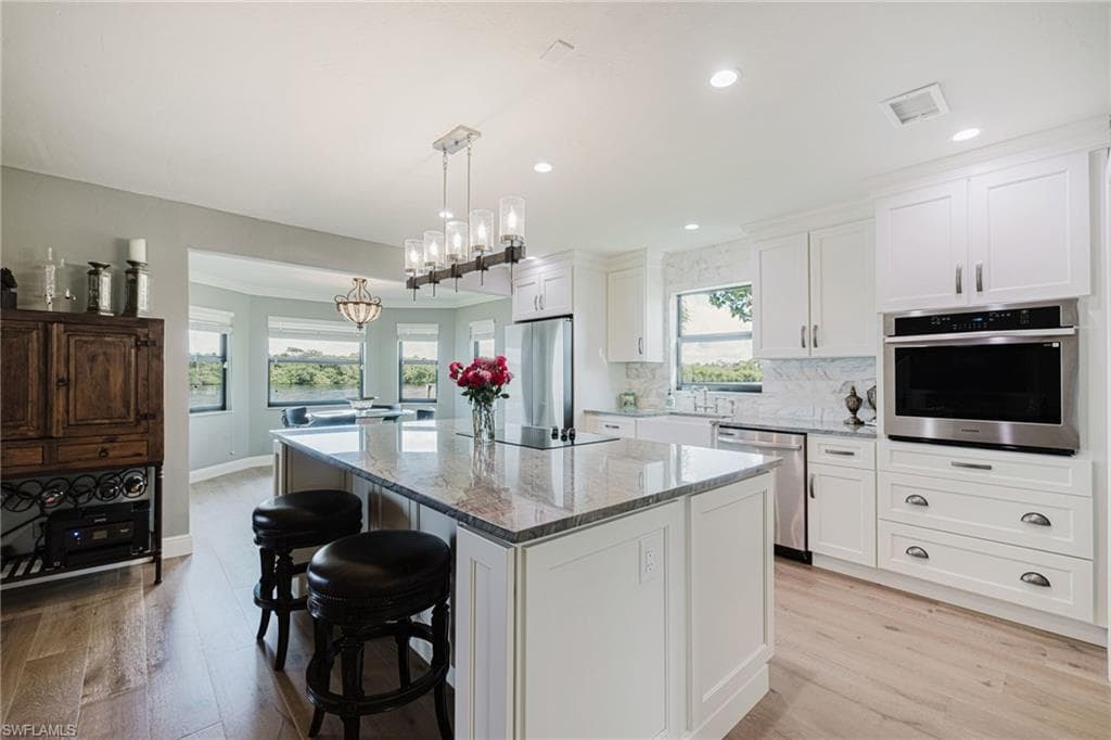 1943 Bahama AVE-12